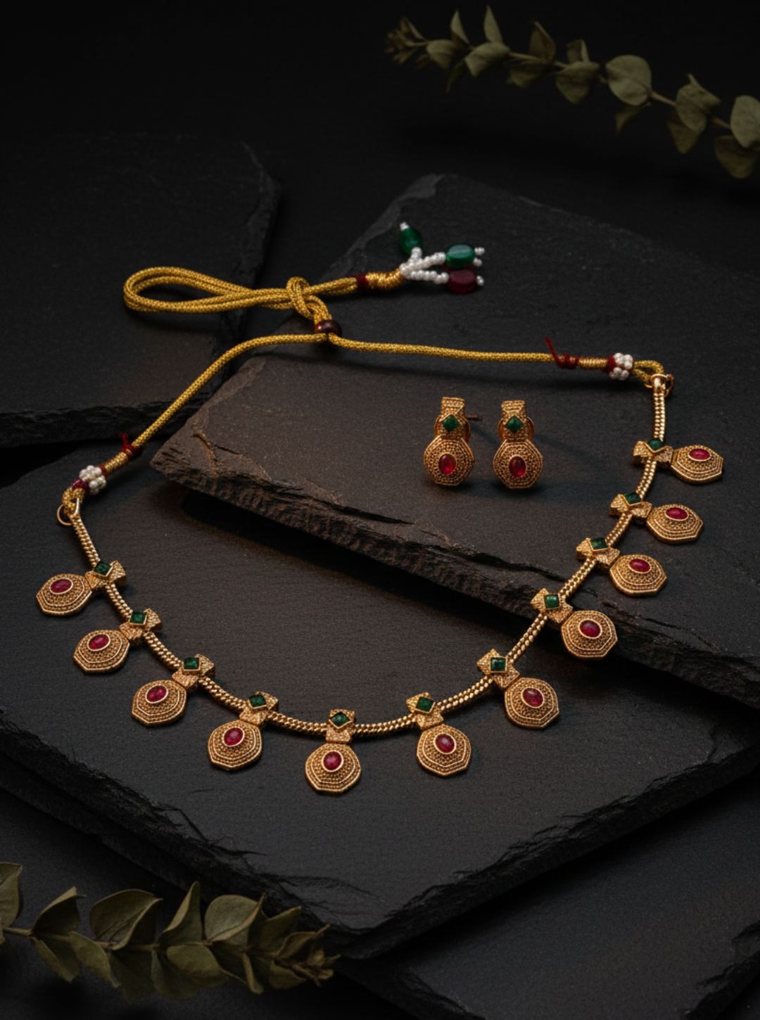 ANTIQUE MOTIF RUBY NECKLACE