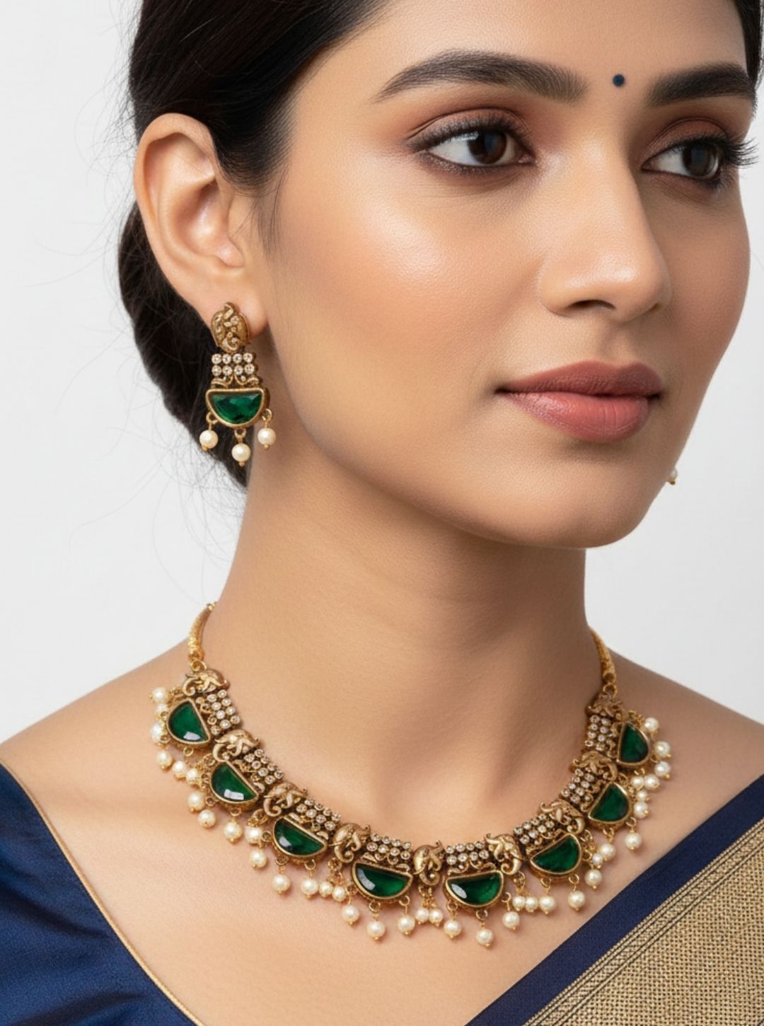 DUAL EMRALD CHOKER NECKLACE