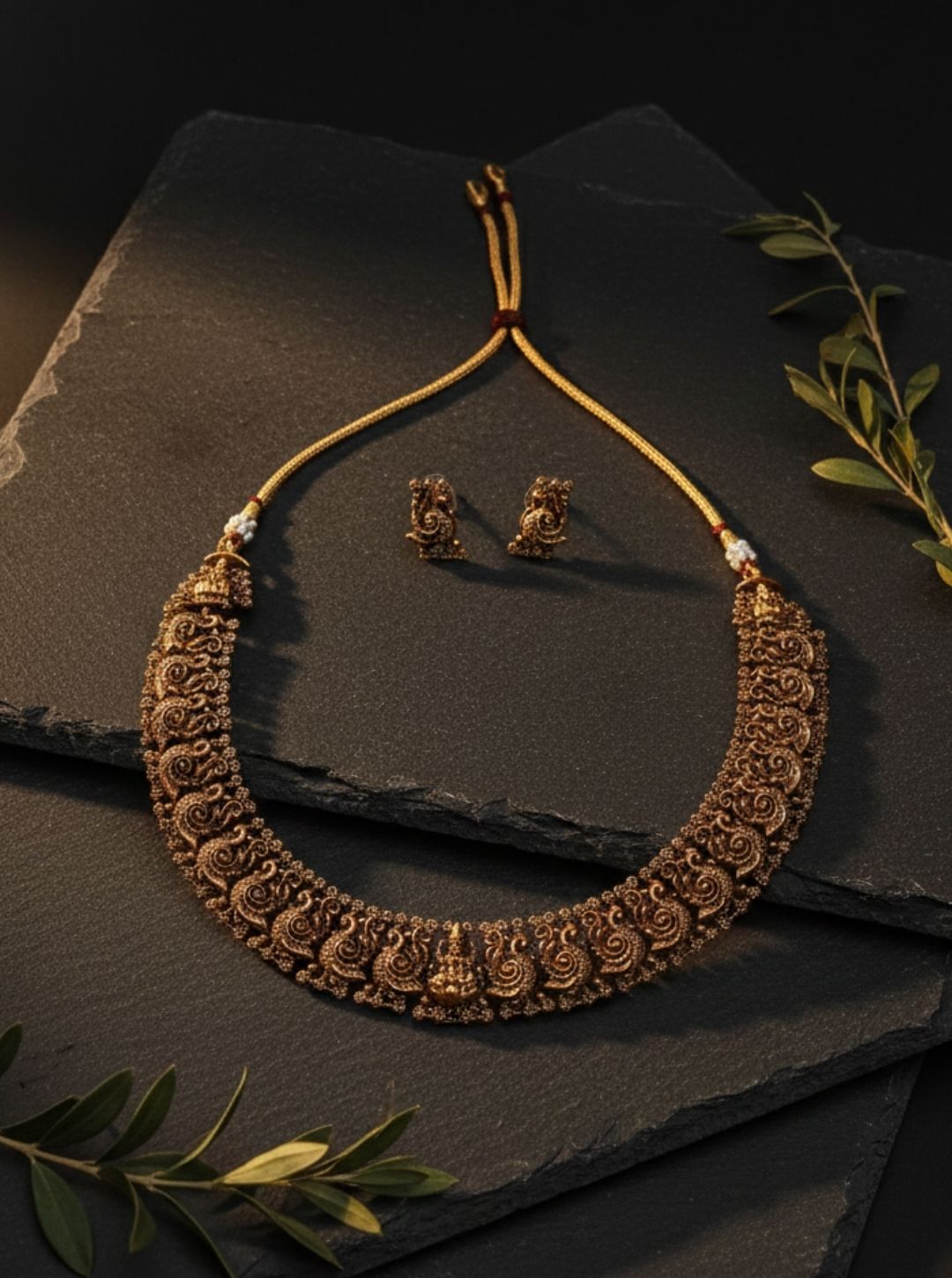 ANTIQUE PAISLEY TEMPLE NECKLACE