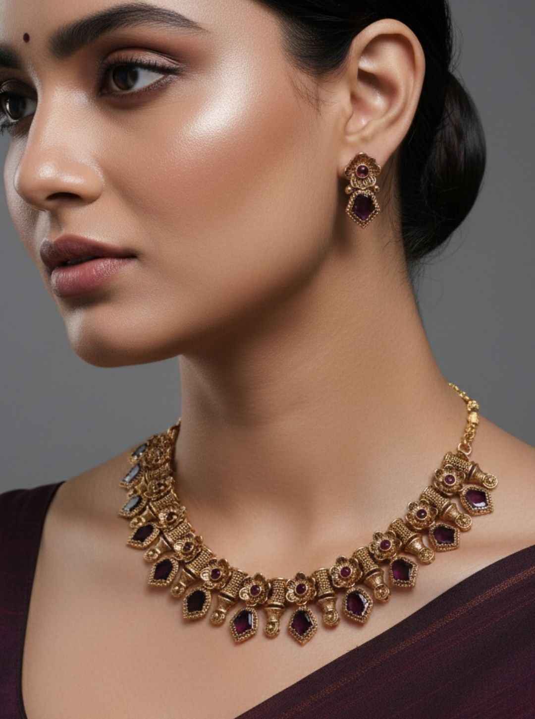 HERITAGE TEMPLE NECKLACE