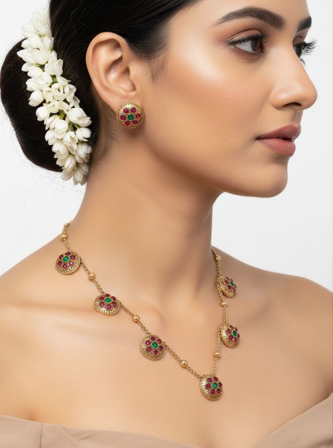 FLORAL COIN MEDALLION NECKLACE