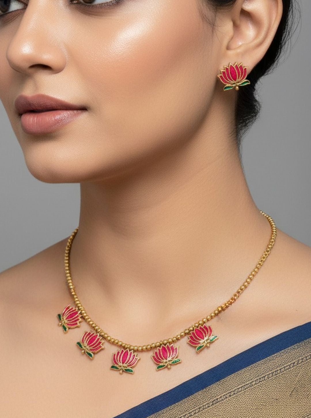 LOTUS MOTIF NECKLACE