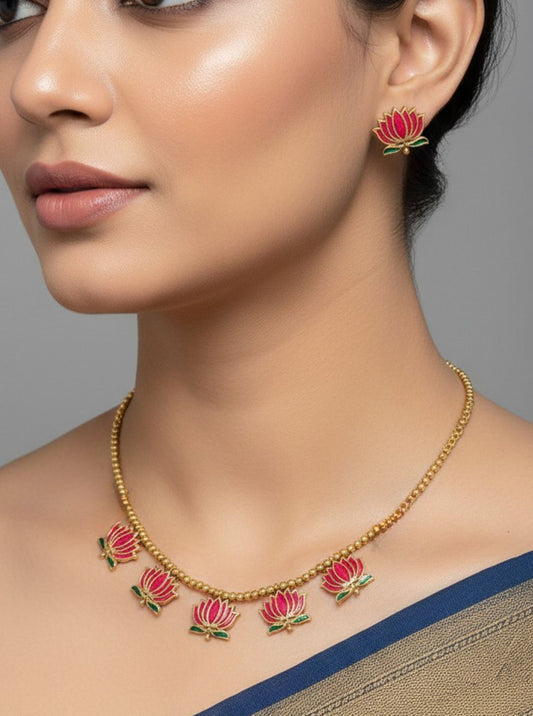 LOTUS MOTIF NECKLACE