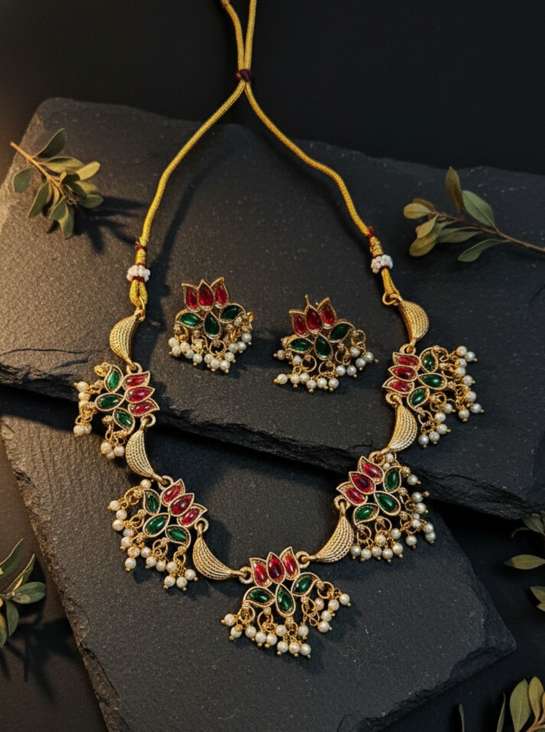 RUBY FLORAL NECKLACE