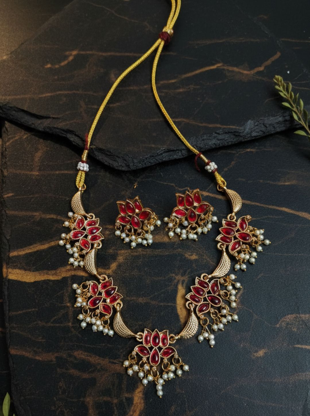 RUBY FLORAL NECKLACE